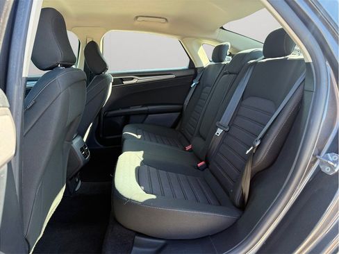 Used 2020 Ford Fusion SE FWD image 33