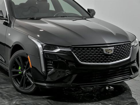 Used 2021 Cadillac CT4 Luxury w/ Bose Premium Audio Package AWD/4WD image 2