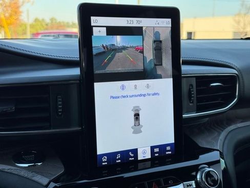 Used 2022 Ford Explorer Platinum w/ Equipment Group 601A image 31