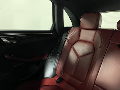Used 2024 Porsche Macan S image 15