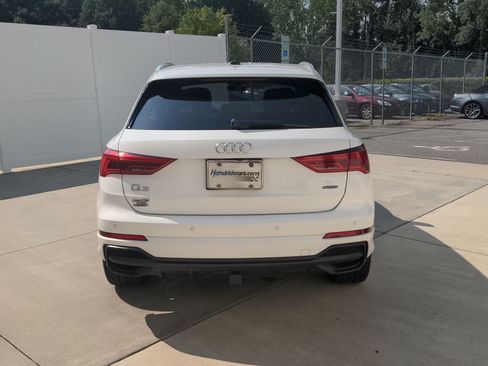 Used 2021 Audi Q3 2.0T Premium w/ Convenience Package AWD/4WD image 9