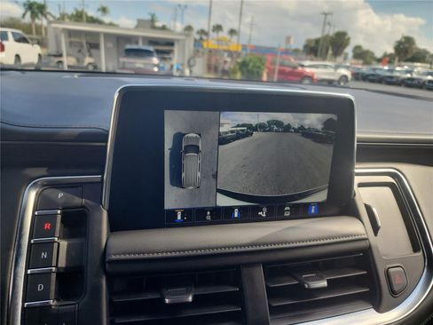 Used 2023 Chevrolet Suburban Z71 w/ Z71 Off-Road Package image 40