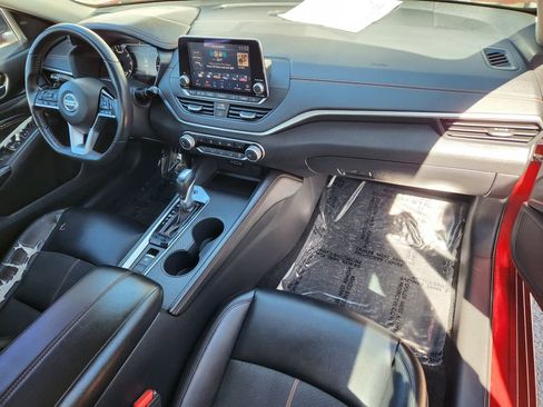 Used 2019 Nissan Altima 2.5 SR w/ SR Premium Package image 16