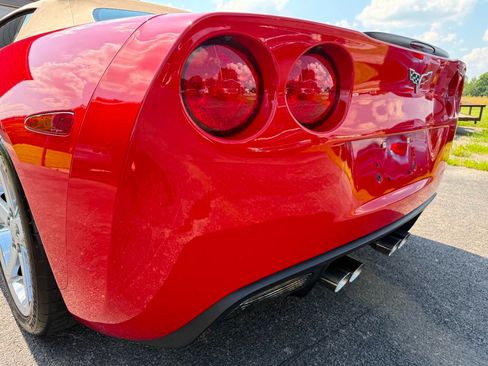 Used 2007 Chevrolet Corvette Convertible w/ Preferred Equipment Group image 19