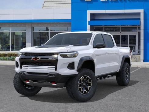 New 2026 Chevrolet Colorado ZR2 w/ Technology Package AWD/4WD image 6