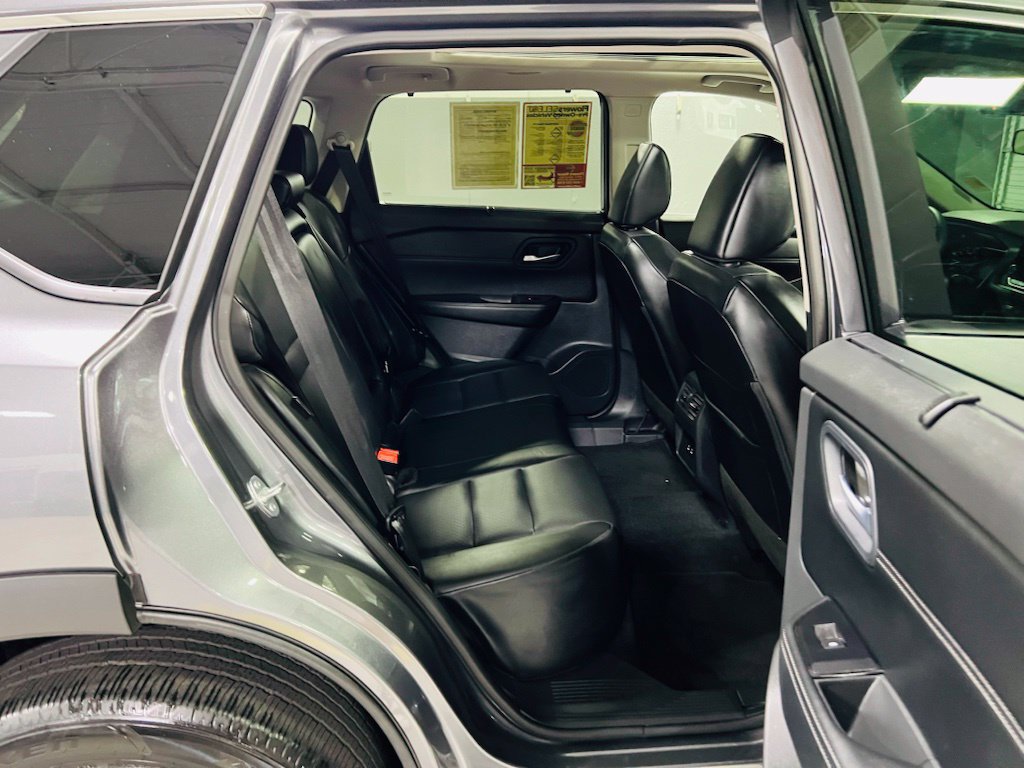 Used 2026 Nissan Rogue SV w/ SV Premium Package FWD image 28