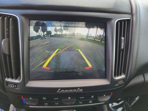 Used 2020 Maserati Levante S AWD/4WD image 19