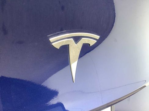 Used 2024 Tesla Model Y Performance image 7