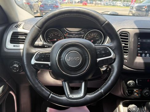 Used 2018 Jeep Compass Latitude w/ Popular Equipment Group AWD/4WD image 7