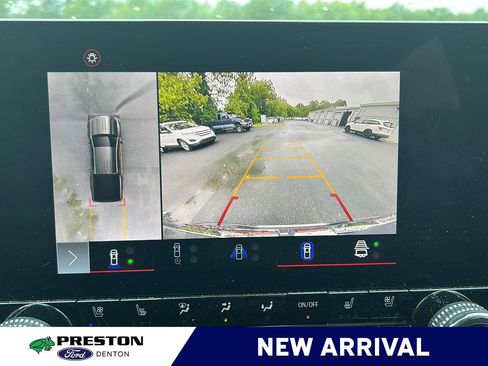 Used 2024 GMC Canyon Denali AWD/4WD image 16