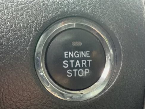 Used 2017 Toyota 4Runner Limited AWD/4WD image 25