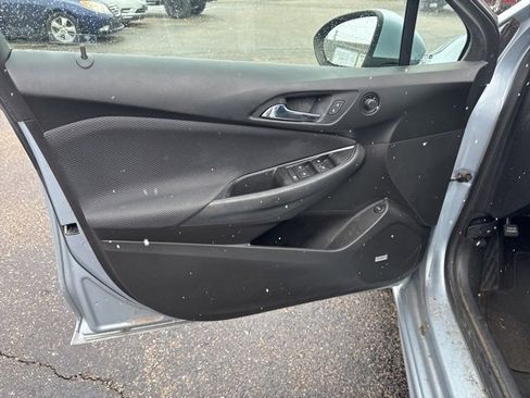 Used 2017 Chevrolet Cruze LT w/ Sun And Sound Package image 9