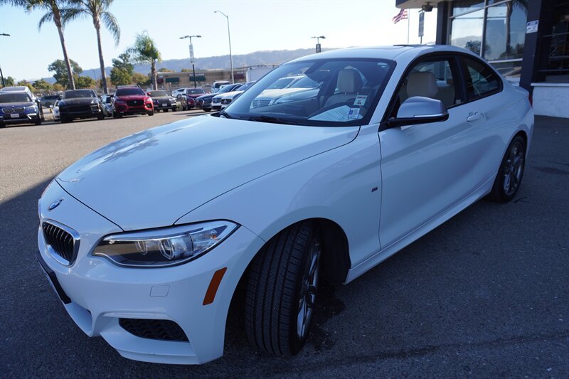 Used 2014 BMW M235i Coupe RWD image 4