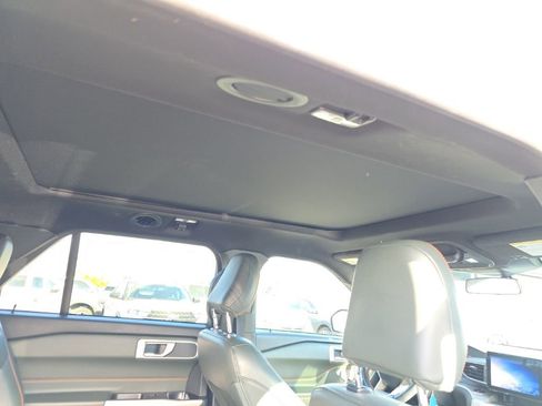 Certified 2022 Ford Explorer Timberline image 5