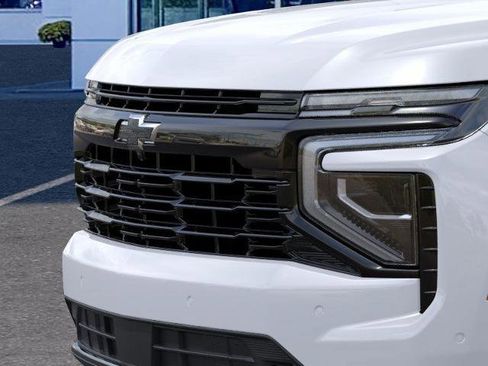 New 2026 Chevrolet Suburban RST image 13