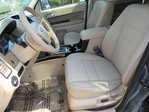 Used 2010 Ford Escape Limited FWD image 34