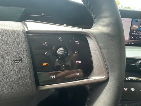 Certified 2025 Nissan Murano SL AWD/4WD image 18