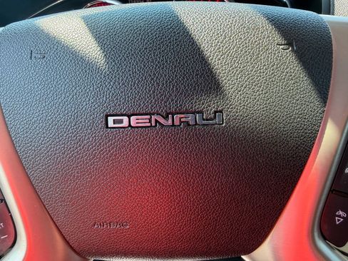 Used 2016 GMC Acadia Denali AWD/4WD image 22