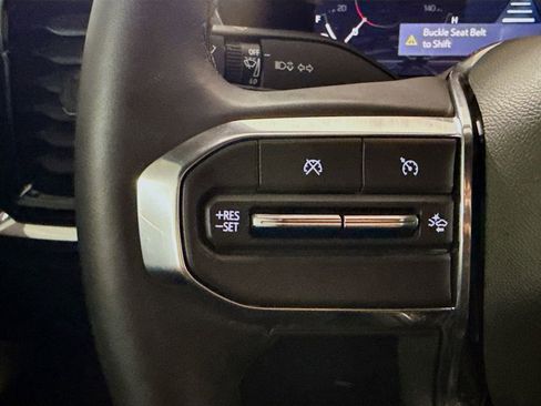 Used 2024 GMC Canyon Elevation w/ Convenience Package image 11