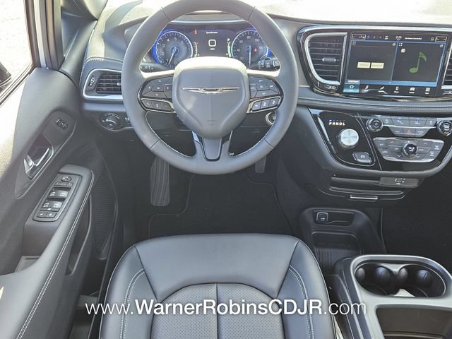New 2026 Chrysler Pacifica Select w/ S Appearance Package FWD image 7