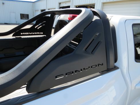 Used 2025 GMC Canyon AT4 w/ Nightfall Edition AWD/4WD image 13