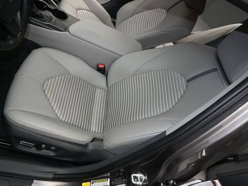 Used 2024 Toyota Camry SE w/ Convenience Package FWD image 11
