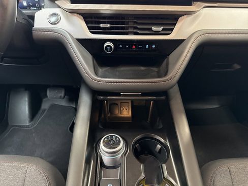 Used 2025 Ford Explorer Active image 20