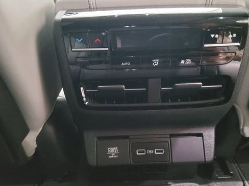 Used 2023 Acura MDX FWD w/ Technology Package image 22