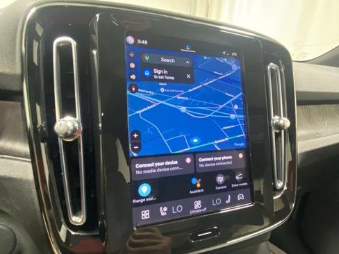 Used 2023 Volvo XC40 Recharge Ultimate AWD/4WD image 18