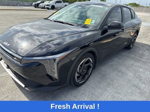 Used 2025 Kia K4 EX image 1