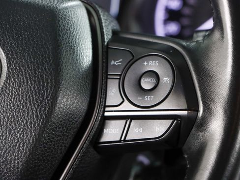 Used 2024 Toyota Camry SE image 14