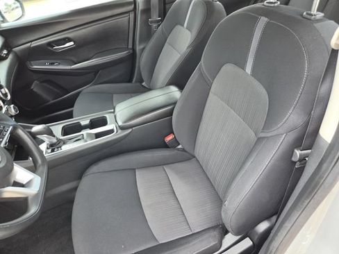 Used 2023 Nissan Sentra SV FWD image 4