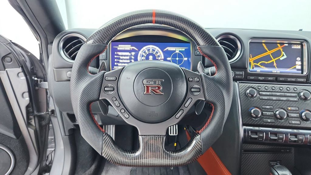 Used 2015 Nissan GT-R Premium AWD/4WD image 30