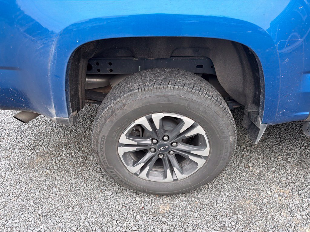 Used 2022 Chevrolet Colorado Z71 w/ LPO, Tonneau and Step Package AWD/4WD image 9