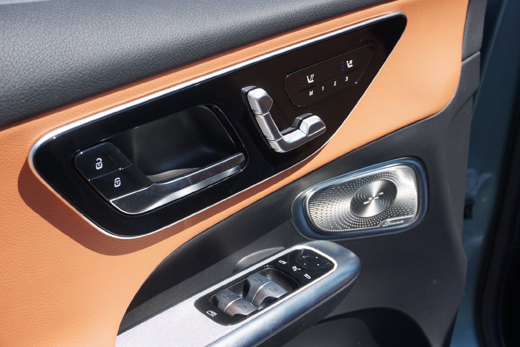 Certified 2026 Mercedes-Benz GLC 300 4MATIC image 9