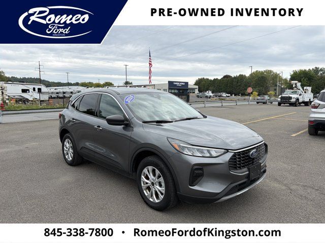 Certified 2024 Ford Escape Active AWD/4WD image 3