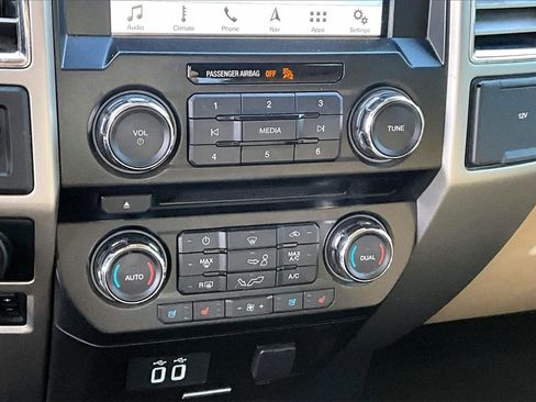 Used 2016 Ford F150 Lariat w/ Trailer Tow Package image 15