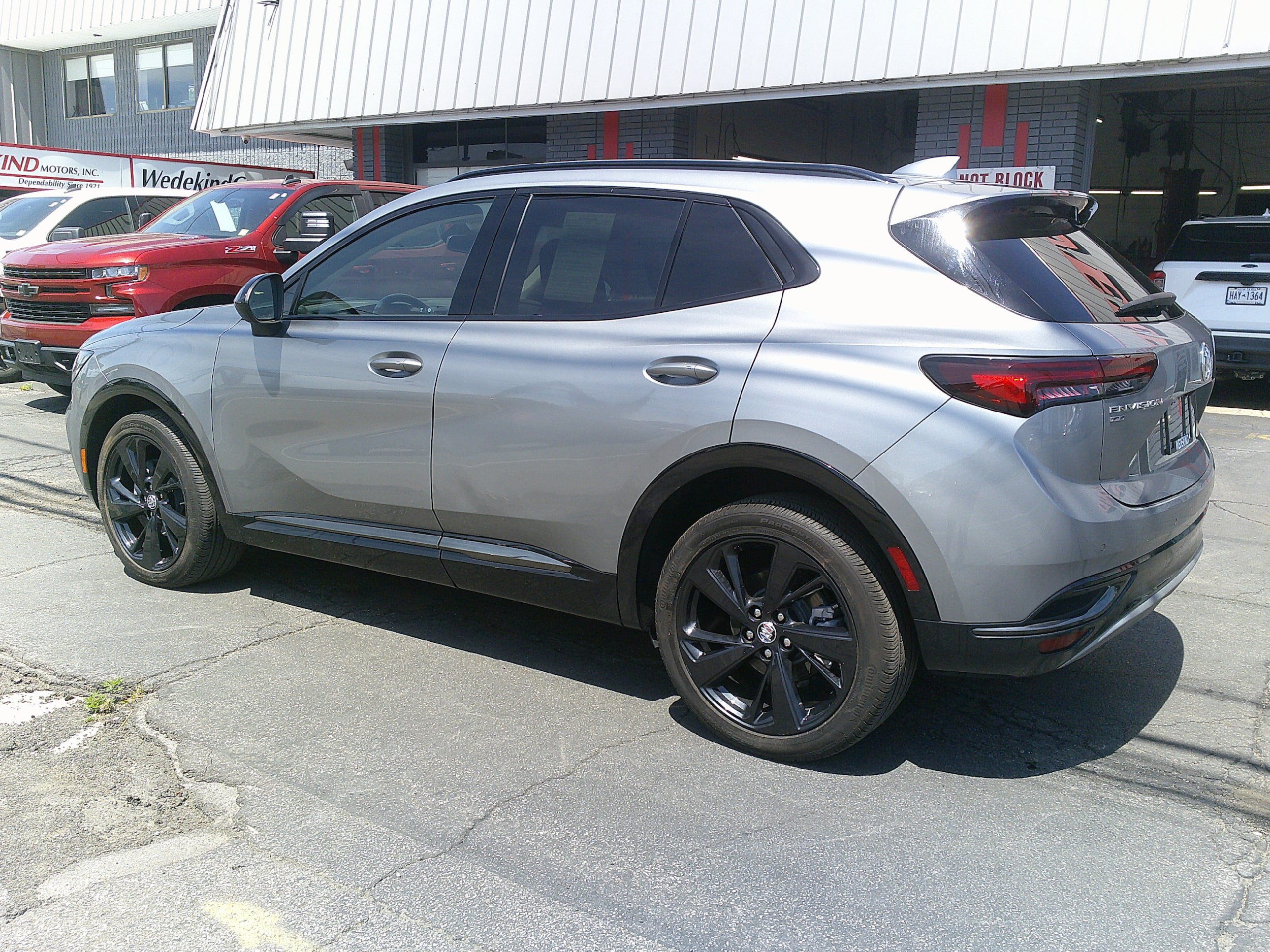 Used 2023 Buick Envision Essence w/ Sport Touring Package AWD/4WD image 11
