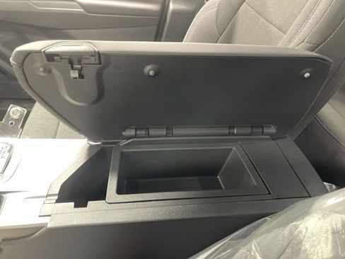 Used 2026 Chevrolet Equinox EV LT FWD image 21