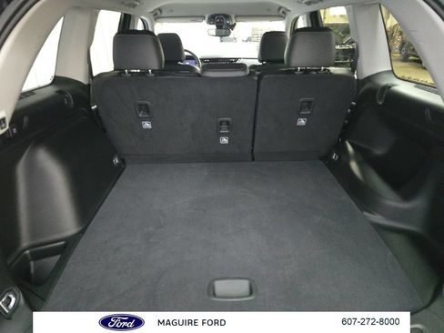 Used 2023 Jeep Grand Cherokee Limited AWD/4WD image 14