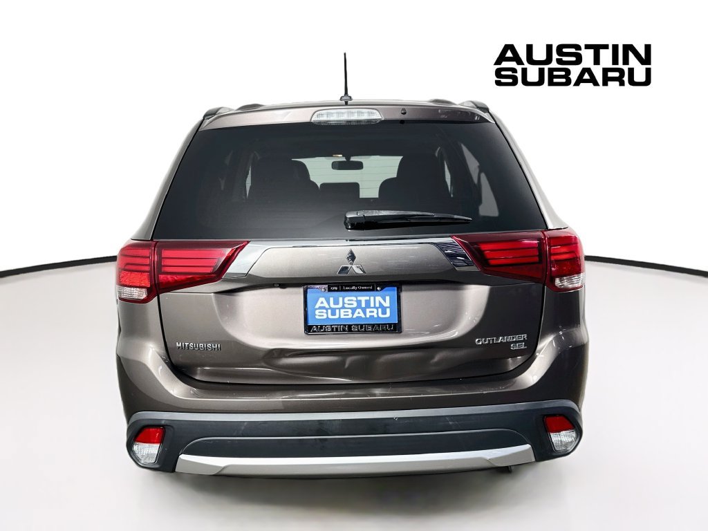 Used 2016 Mitsubishi Outlander AWD image 6