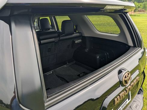 Used 2023 Toyota 4Runner 40th Anniversary SE AWD/4WD image 61