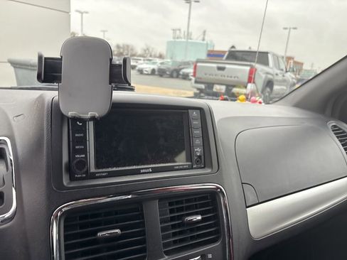 Used 2017 Dodge Grand Caravan GT image 10