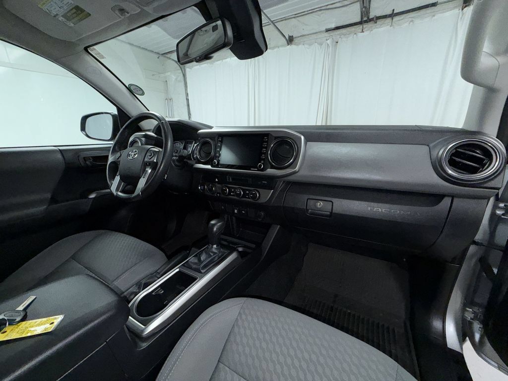 Used 2023 Toyota Tacoma SR5 AWD/4WD image 19