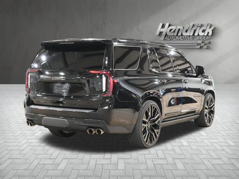 Used 2021 GMC Yukon Denali w/ Denali Premium Package AWD/4WD image 10