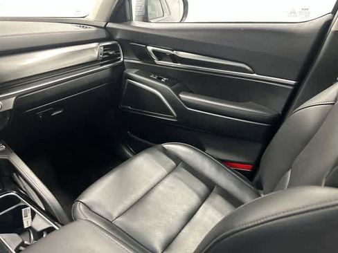 Used 2024 Kia Telluride S w/ S Sunroof Package image 13