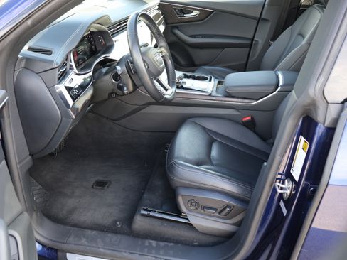 Used 2021 Audi Q8 Prestige w/ Prestige Package image 38