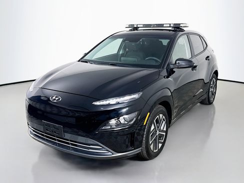 Used 2023 Hyundai Kona SE w/ Cargo Package image 4