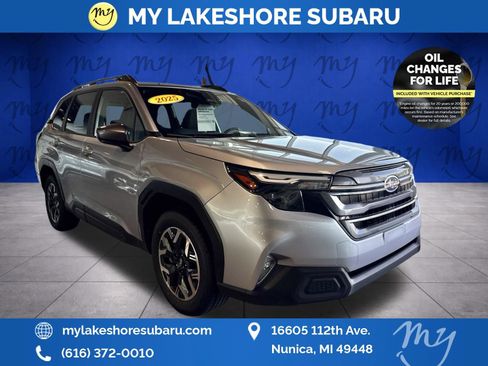 Certified 2025 Subaru Forester Premium AWD/4WD image 1
