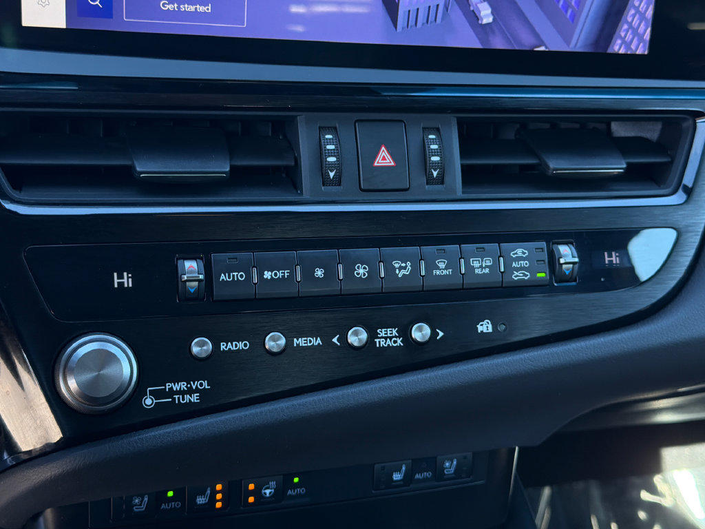 Used 2023 Lexus ES 250 w/ Premium Package AWD/4WD image 31